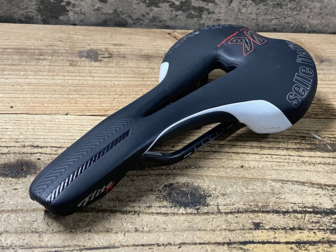 KD800 セライタリア Selle Italia フライトK FLITE Kit Carbonio FLOW サドル カーボンレール 黒 L2