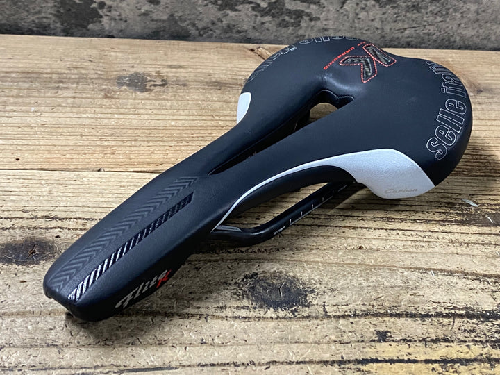 KD800 セライタリア Selle Italia フライトK FLITE Kit Carbonio FLOW サドル カーボンレール 黒 L2