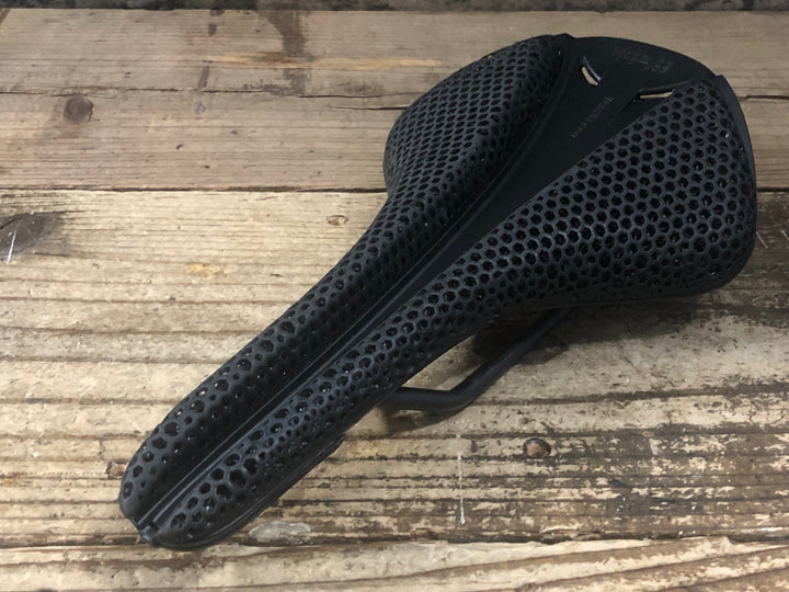 JO636 フィジーク fizik アンタレス ANTARES VERSUS EVO R3 ADAPTIVE サドル 149mm kiumレール