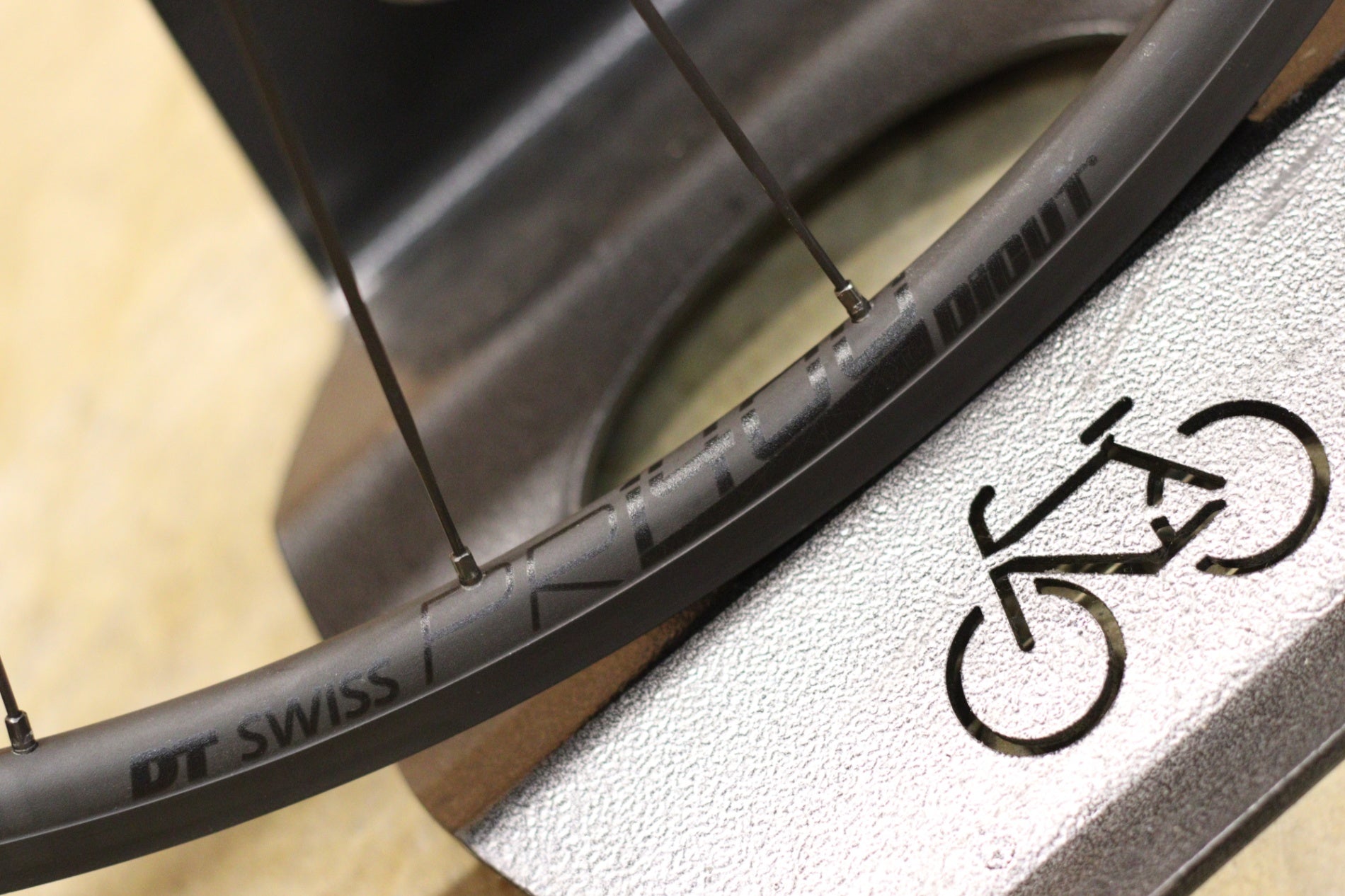 DT SWISS PR1400 ダイカット オキシック DICUT OXIC アルミ