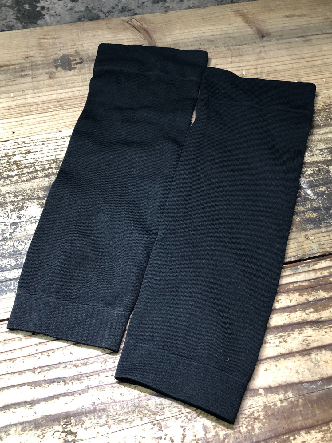 JO778 アソス ASSOS ニーウォーマー P1 黒 サイズⅠ