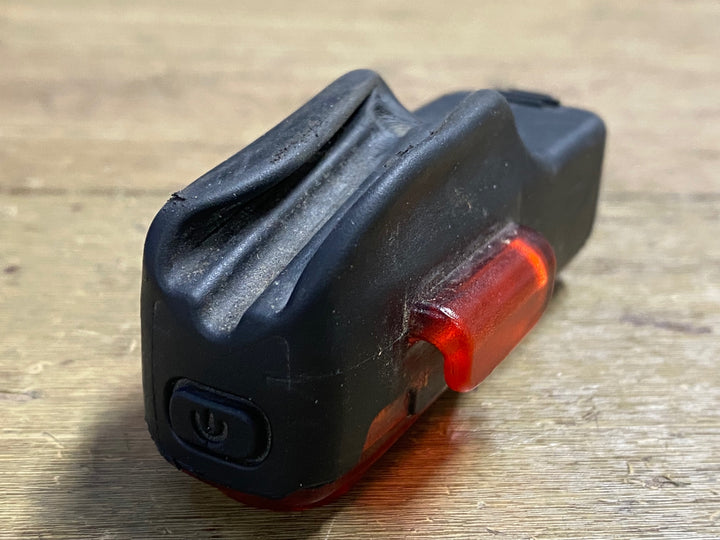 KR420 レザイン LEZYNE STRIP REAR150 テールライト 点灯確認済み