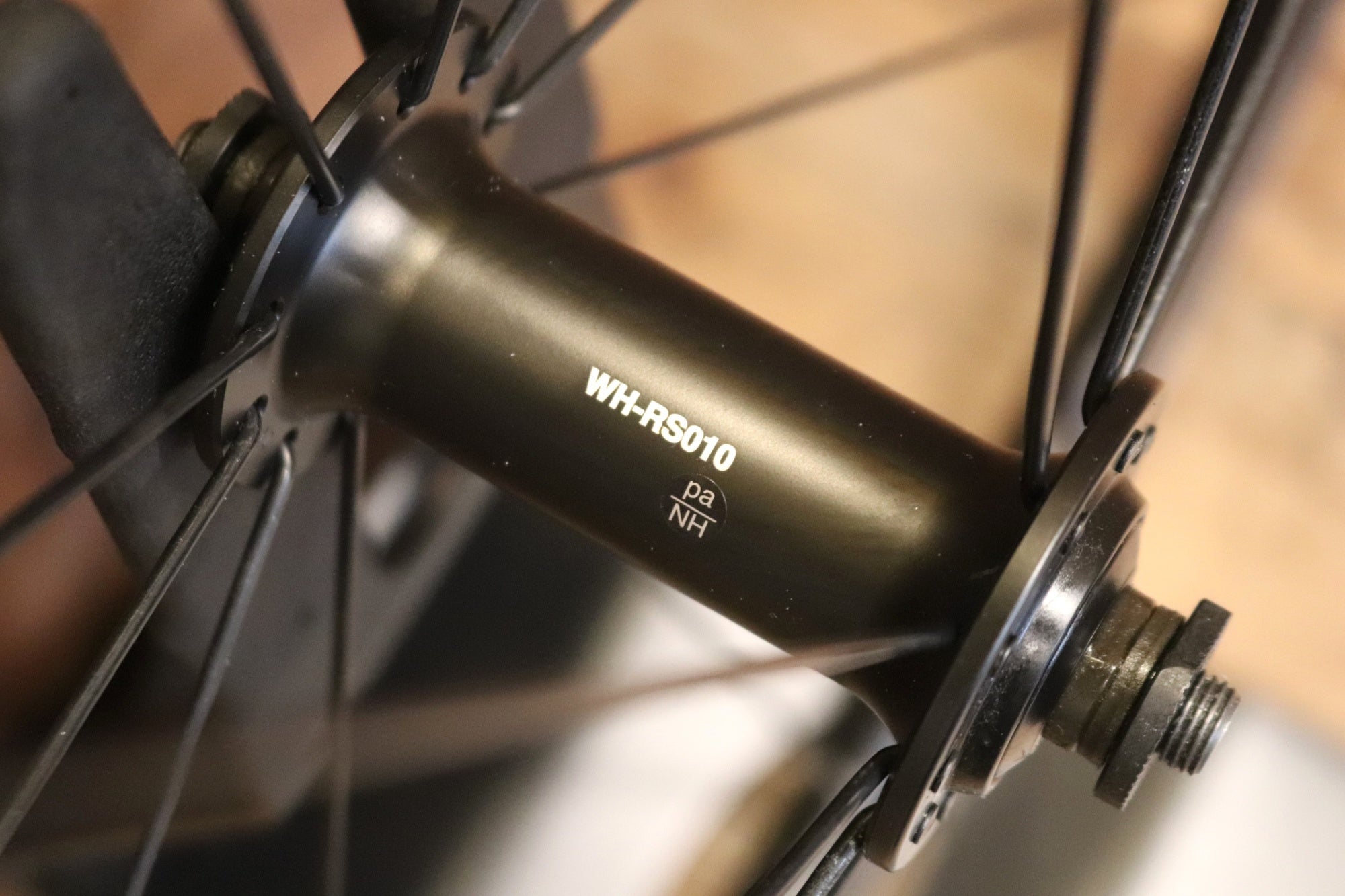 シマノ SHIMANO WH-RS010 アルミ クリンチャー フロントホイール