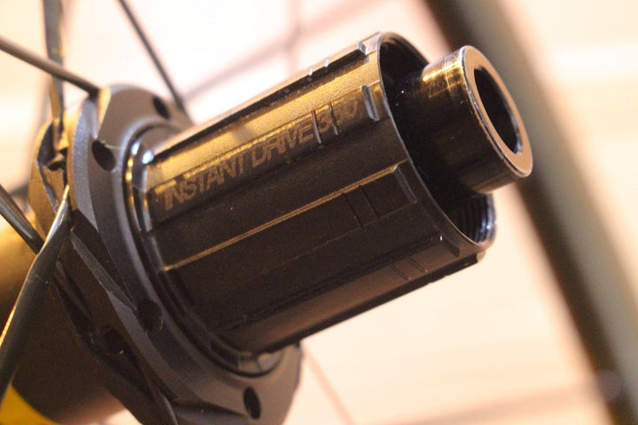 マヴィック MAVIC コスミック ディスク COSMIC SLR32 DISC カーボン チューブレス ホイールセット シマノ11S 鬼ベアリング 【名古屋店】