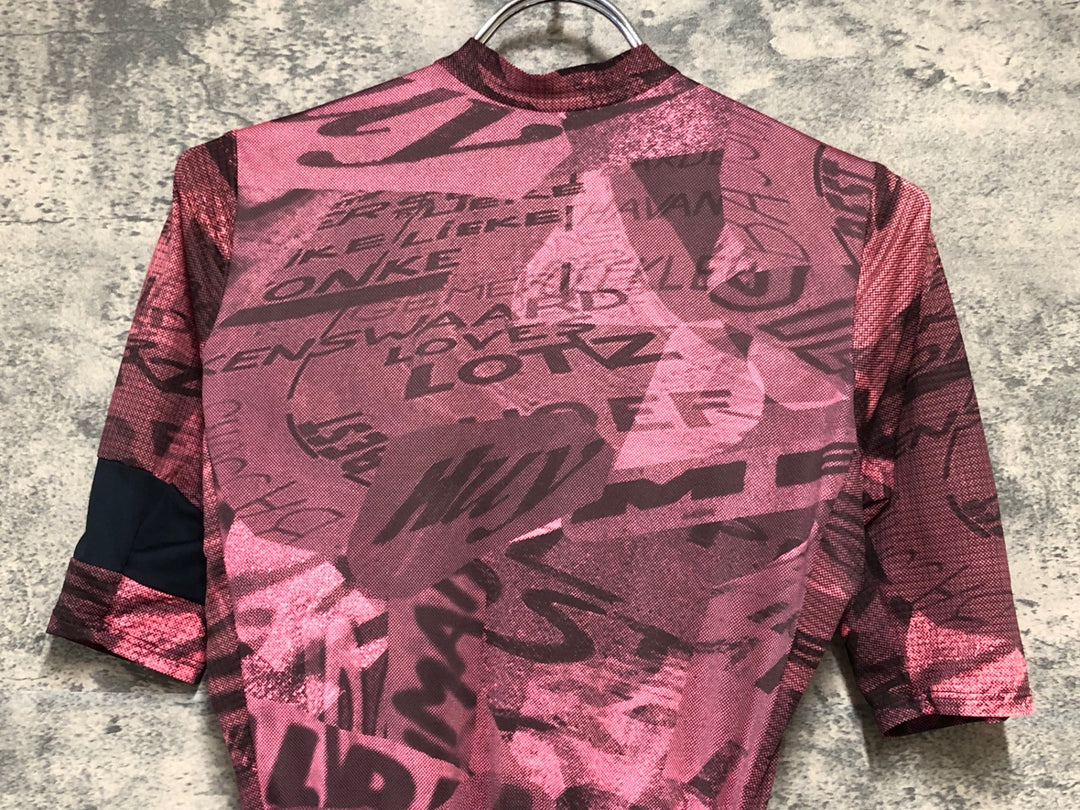 KE083 ラファ Rapha PRO TEAM FLYWEIGHT JERSEY ROAD GRAFFITI 半袖 サイクルジャージ ピンク 黒 XS