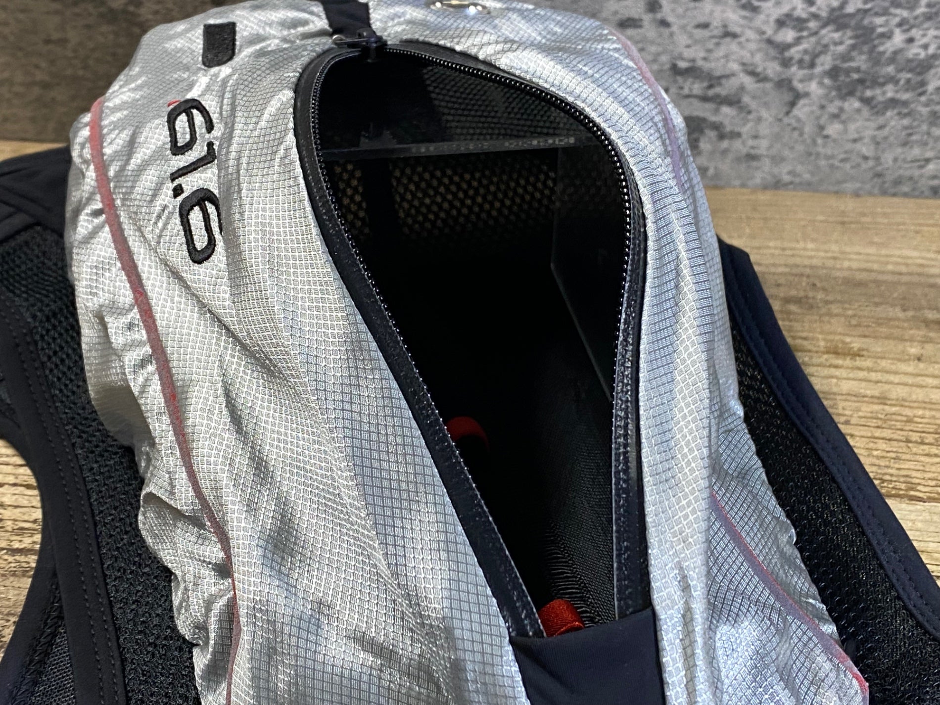 JQ925 アソス ASSOS DB 61.6 スパイダーバッグ – BICI AMORE ONLINE STORE