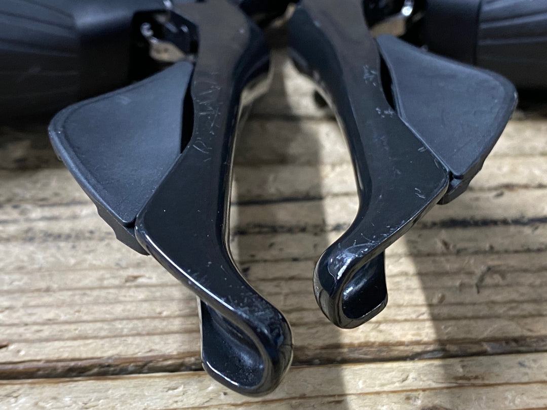 KG784 シマノ SHIMANO 105 ST-R7000 STIレバー 2x11S 左右セット ※左レバークランプ部ひび割れのためジャンク