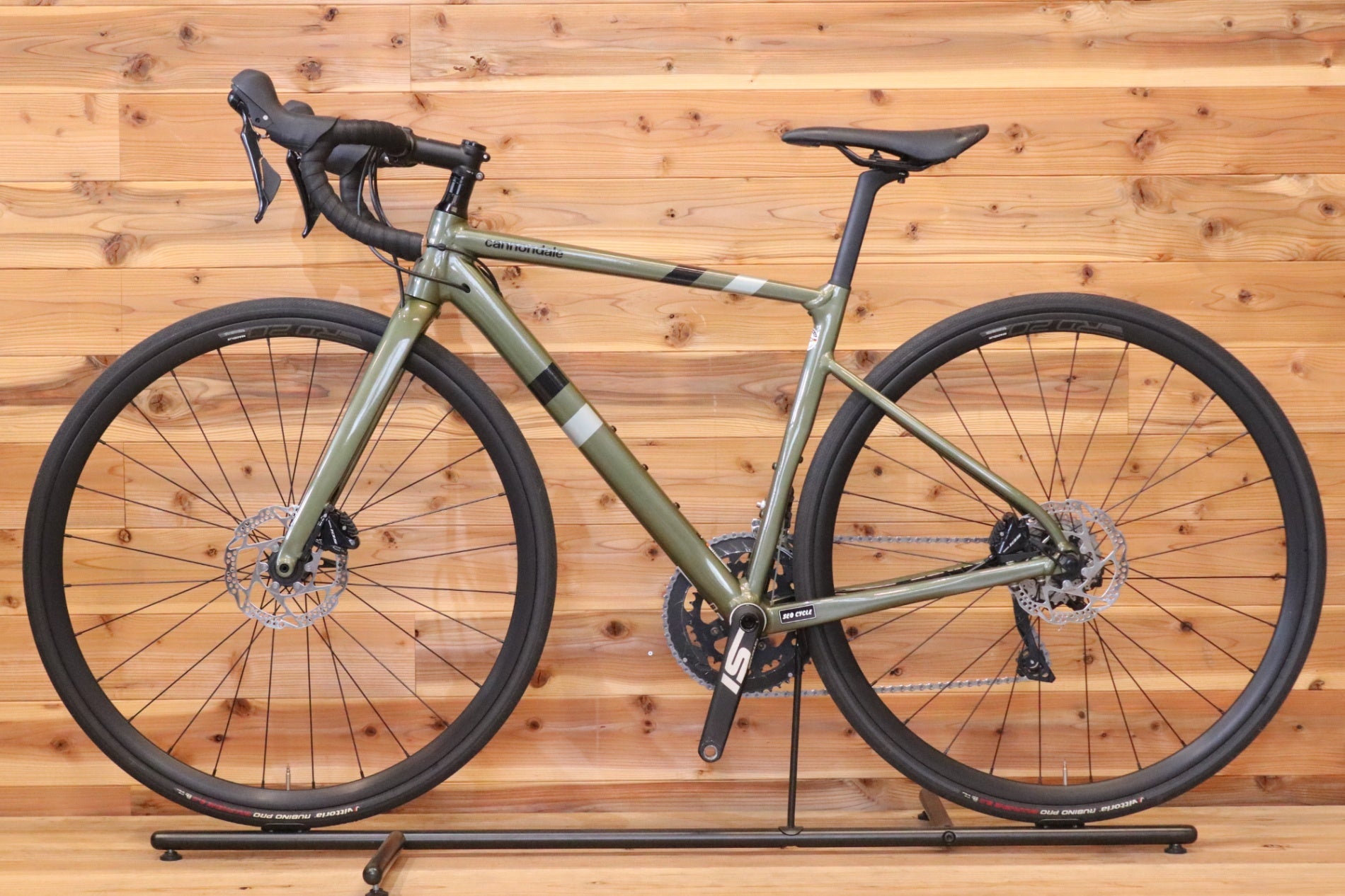 専用　CANNONDALE CAAD13 DISC 105 2020 Cannondale CAAD13 Disc 105 Disc Road Bike 2020 Acid red