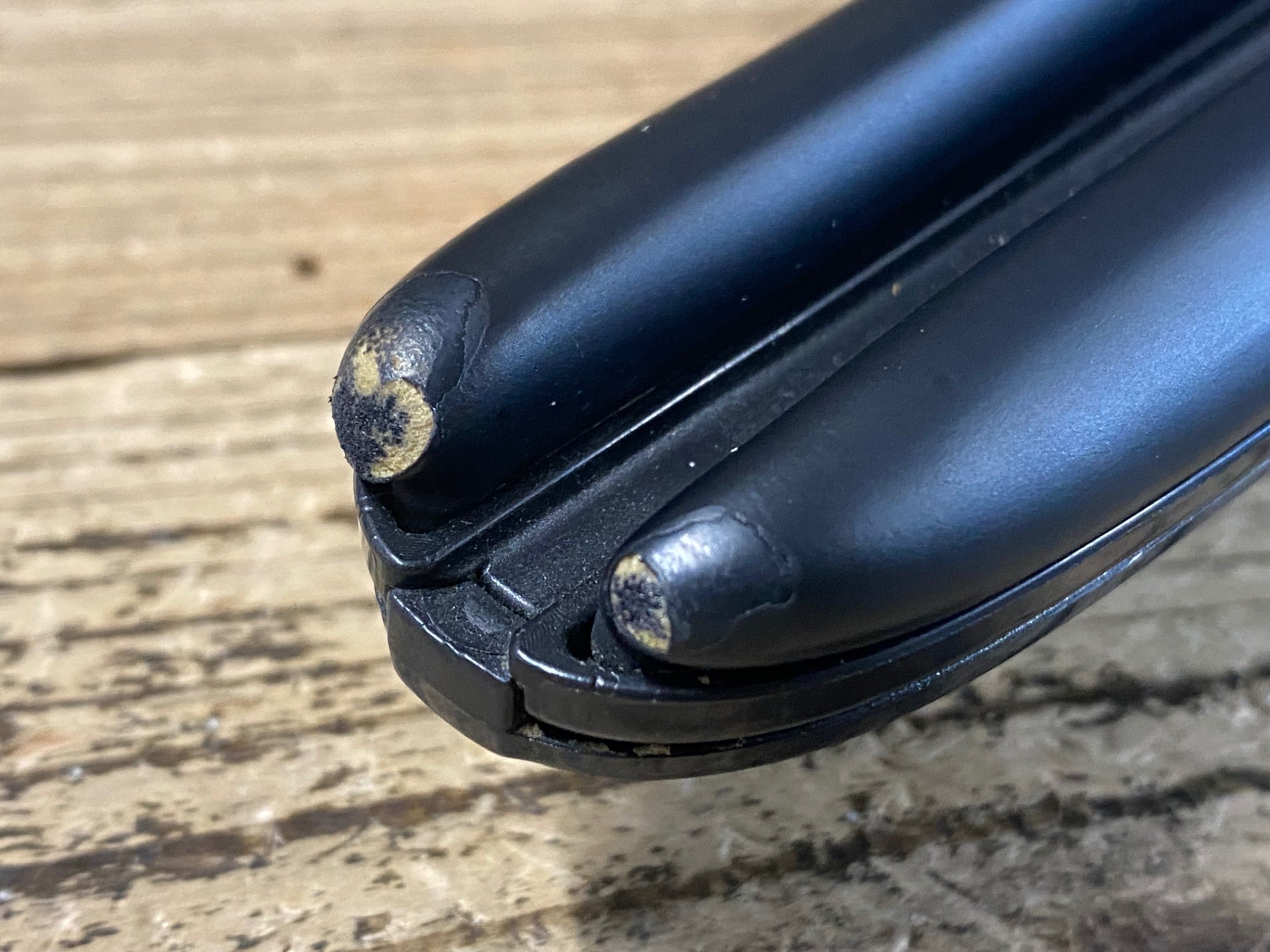 KD586 フィジーク fizik ARIONE R1 VERSUS EVO サドル 黒 カーボン