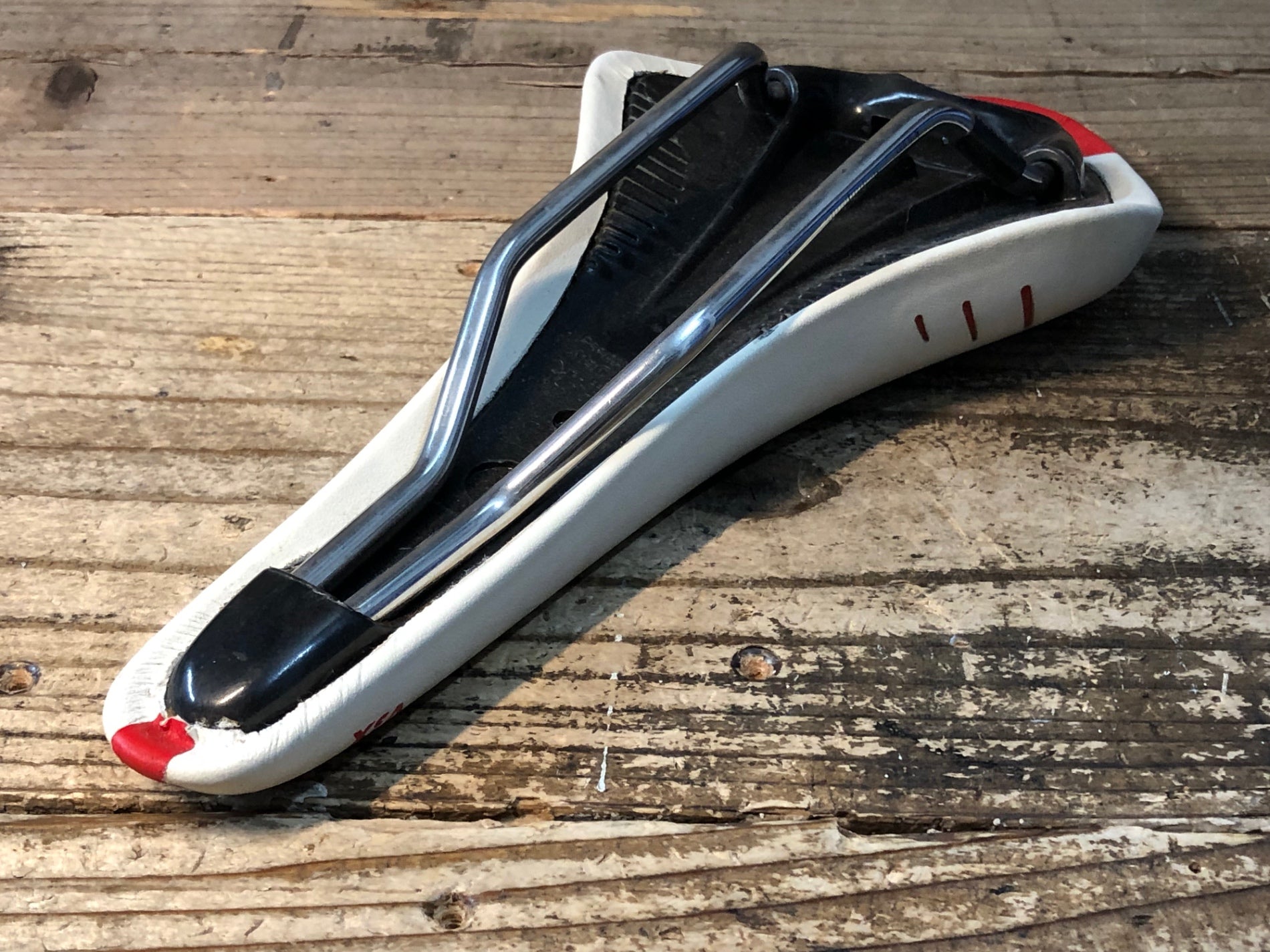 ARIA W-250 調整済み 牛骨サドル JV ARIA W-250 調整済み 牛骨サドル JV