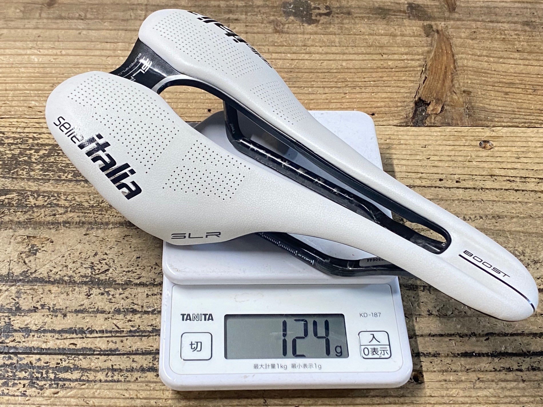 KE451 セライタリア Selle Italia SLR BOOST SUPERFLOW サドル 白