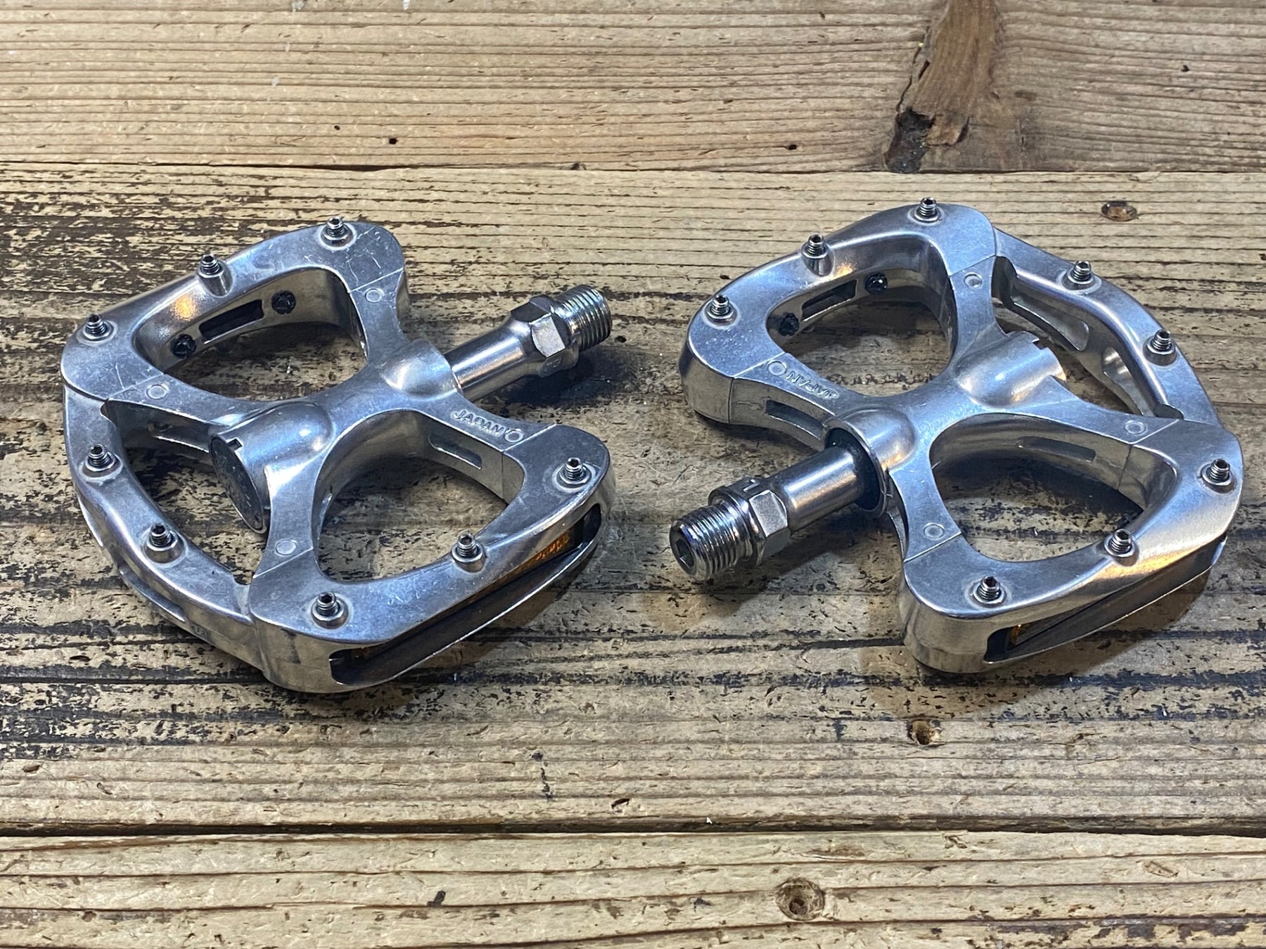JU469 三ヶ島 MKS Pretzel フラットペダル シルバー – BICI AMORE
