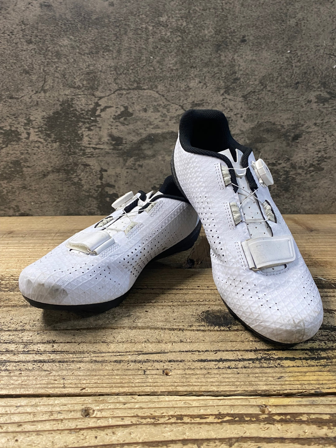 KB673 ジロ GIRO CADET ビンディングシューズ EU40 2穴/3穴両用 白