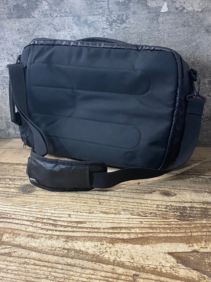 JU174 カペルミュール KAPELMUUR 3WAYブリーフケース