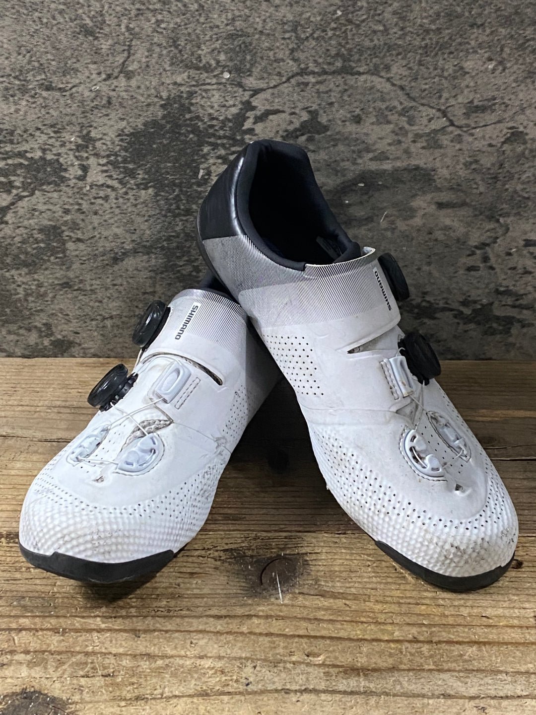 KH963 シマノ SHIMANO RC7 SHRC702M WIDE ビンディングシューズ 3穴 BOA 白 黒 EU43 ※右に僅かな穴有