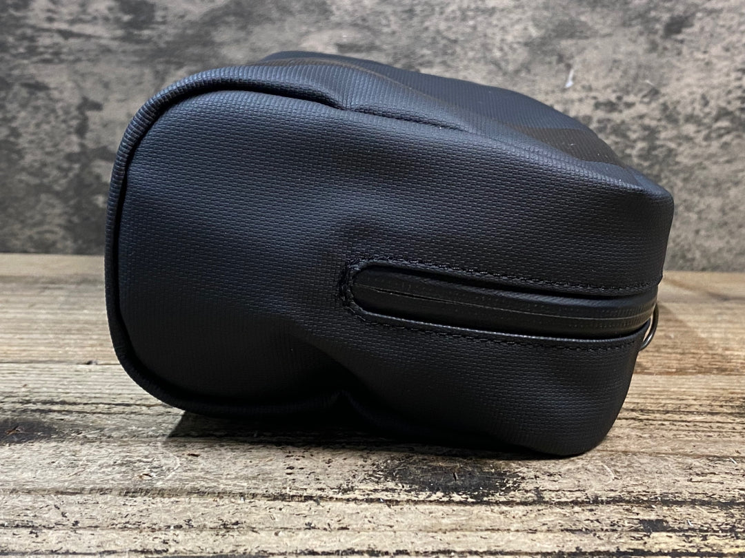 JU130 ラファ Rapha WASH BAG ハンドバッグ 黒
