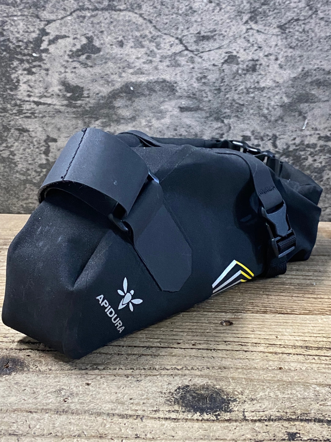 KE213 アピデュラ APIDURA RACING SADDLE サドルバッグ 5L