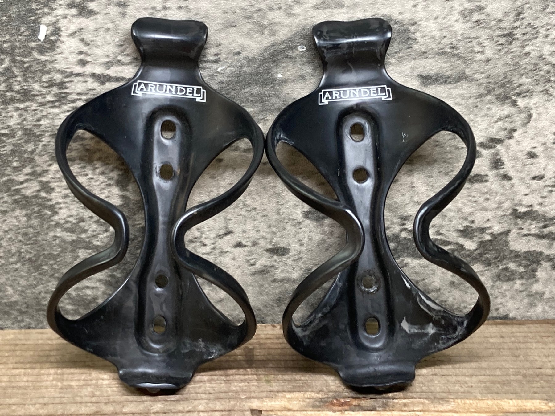 JK786 アランデル ARUNDEL カーボンボトルケージ ペア – BICI AMORE