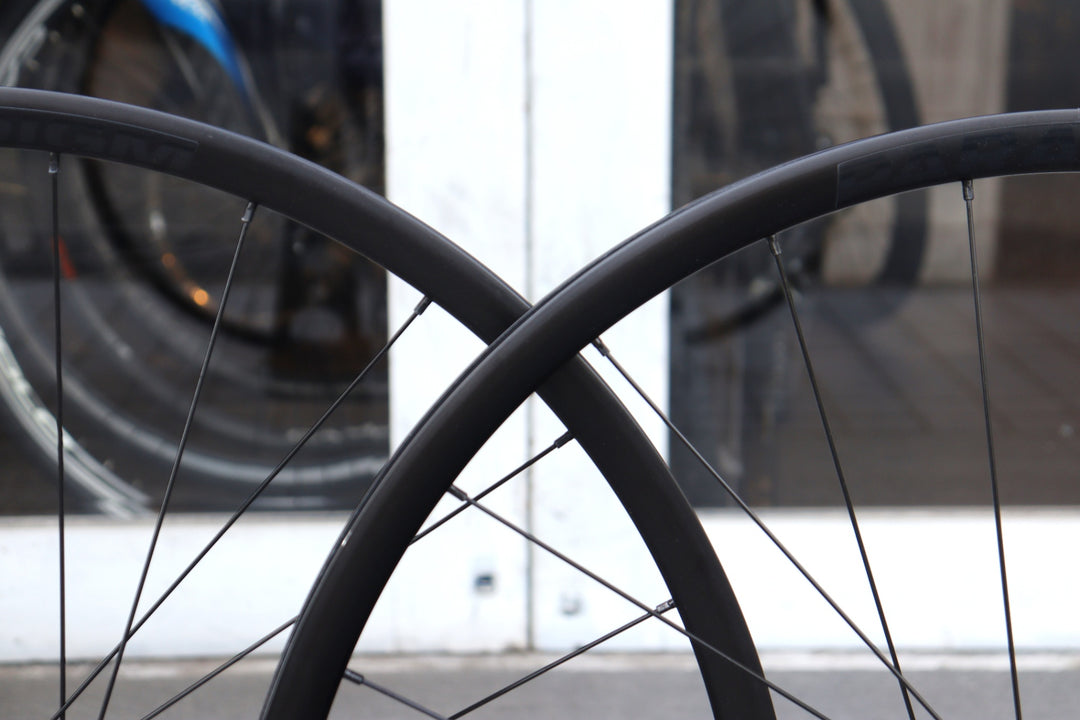 ボントレガー BONTRAGER パラダイム PARADIGM 23 TLR DISC アルミ チューブレスレディ ホイールセット シマノ 11/12S 【横浜店】
