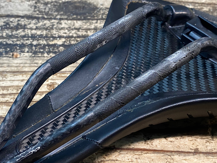 JG045 フィジーク fizik ANTARES R1 regular サドル カーボンレール