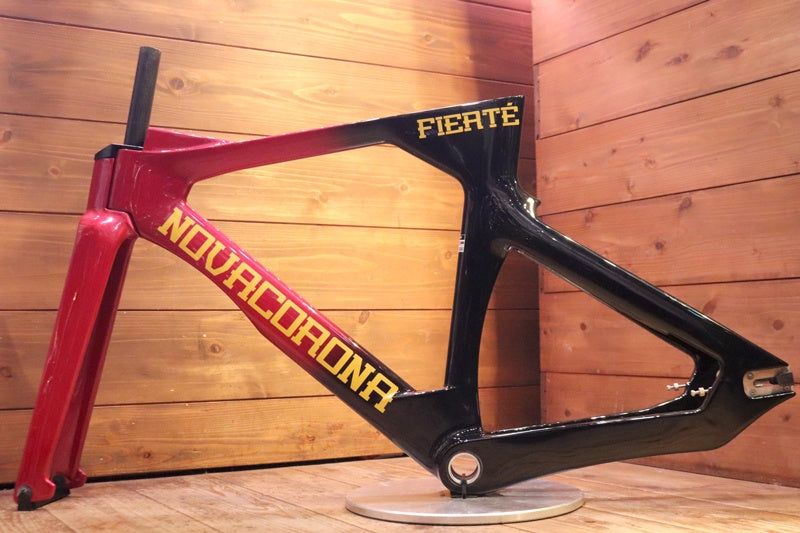 ノバコローナ NOVACORONA フィエルテ Fierte Sサイズ レッド 2023