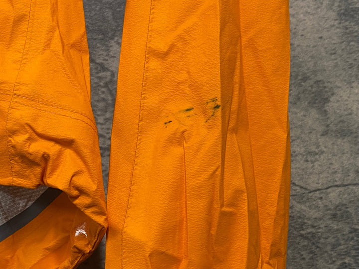 KM626 ラファ Rapha CORE RAIN JACKET 2 長袖 ジャケット オレンジ M