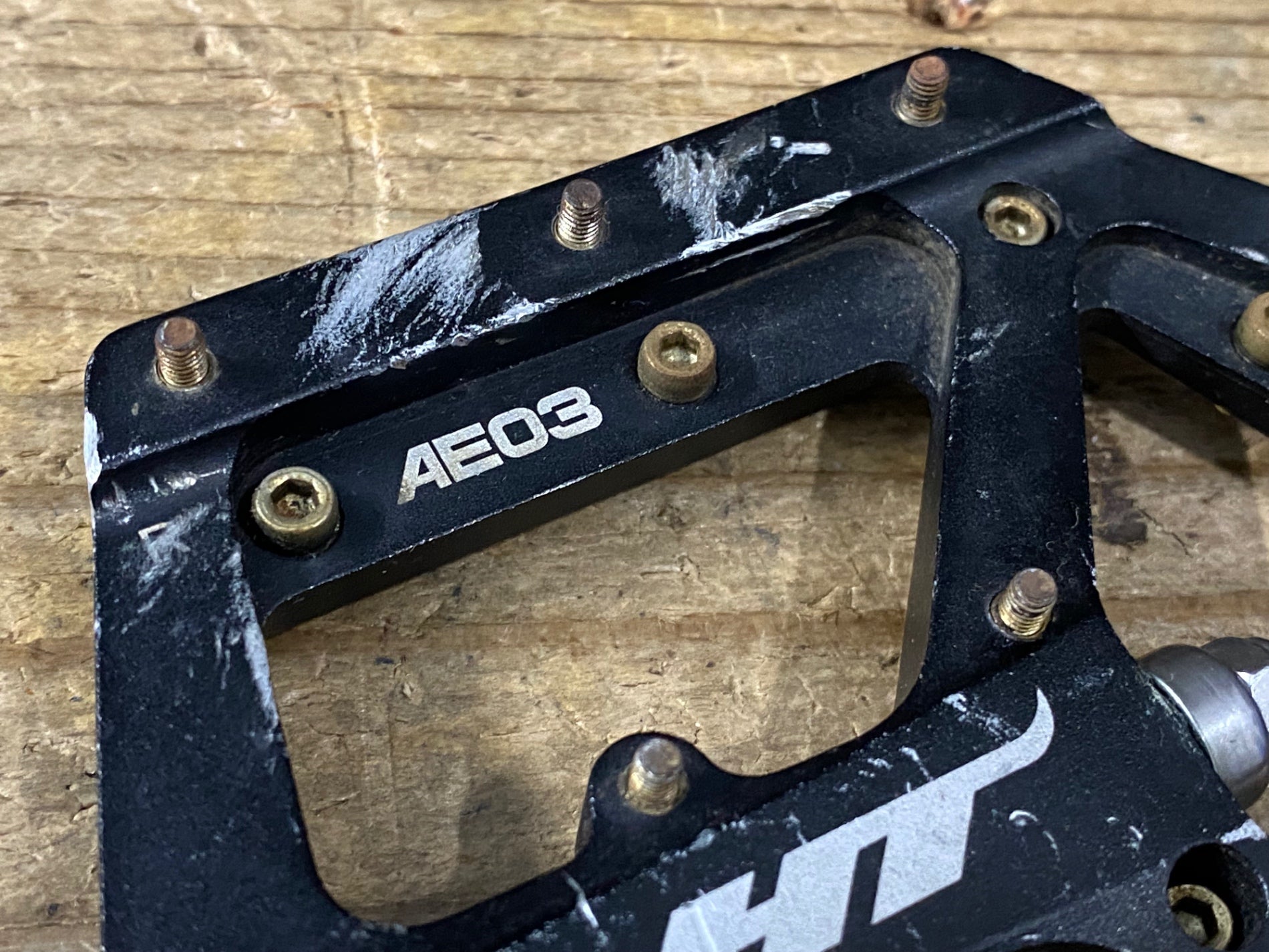 HTコンポーネンツ　AE01　フラットペダル KO816 HT Components AE03 フラットペダル – BICI AMORE ONLINE STORE
