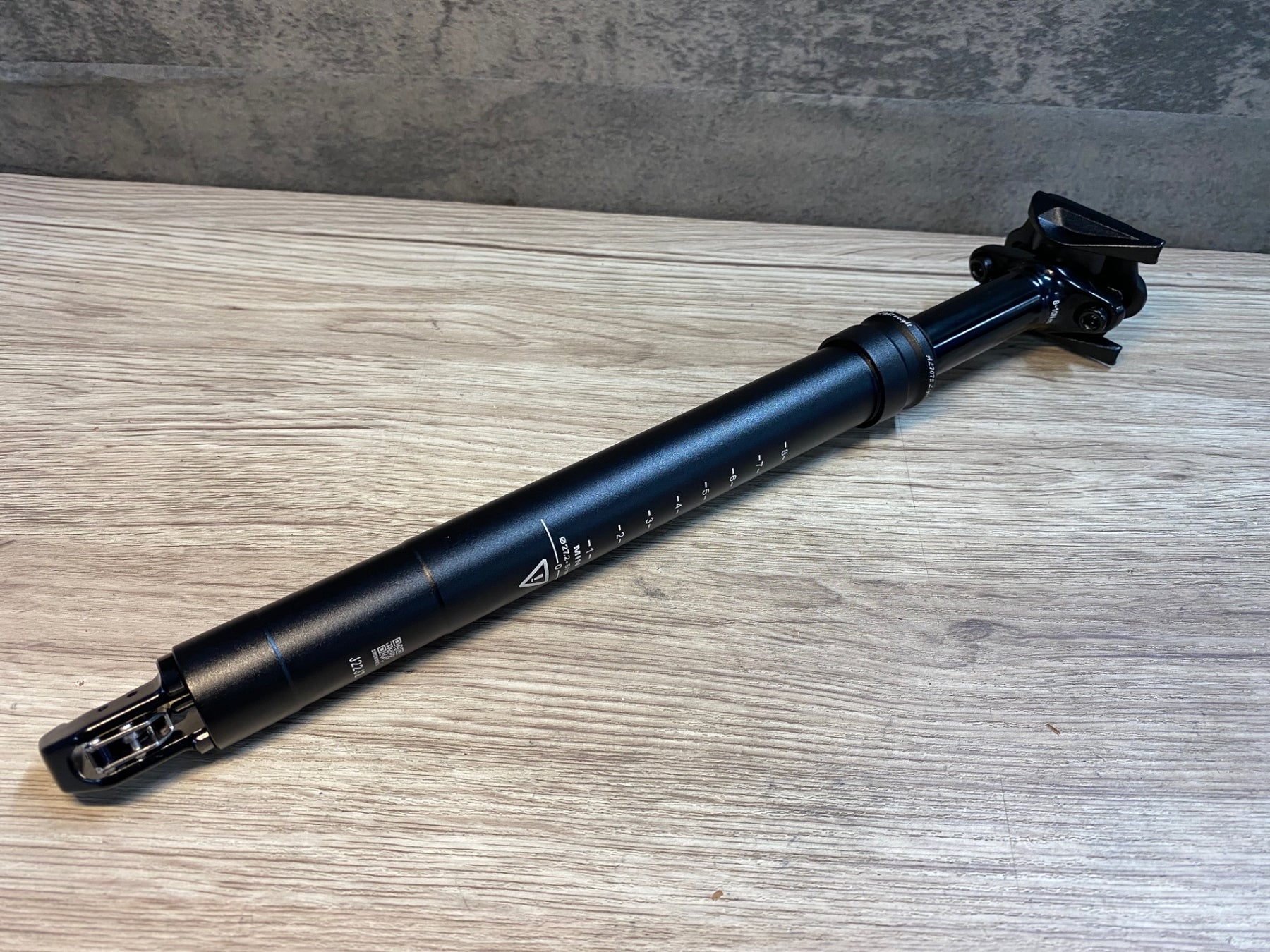 IX906 スペシャライズド SPECIALIZED ドロッパー シートポスト アルミ