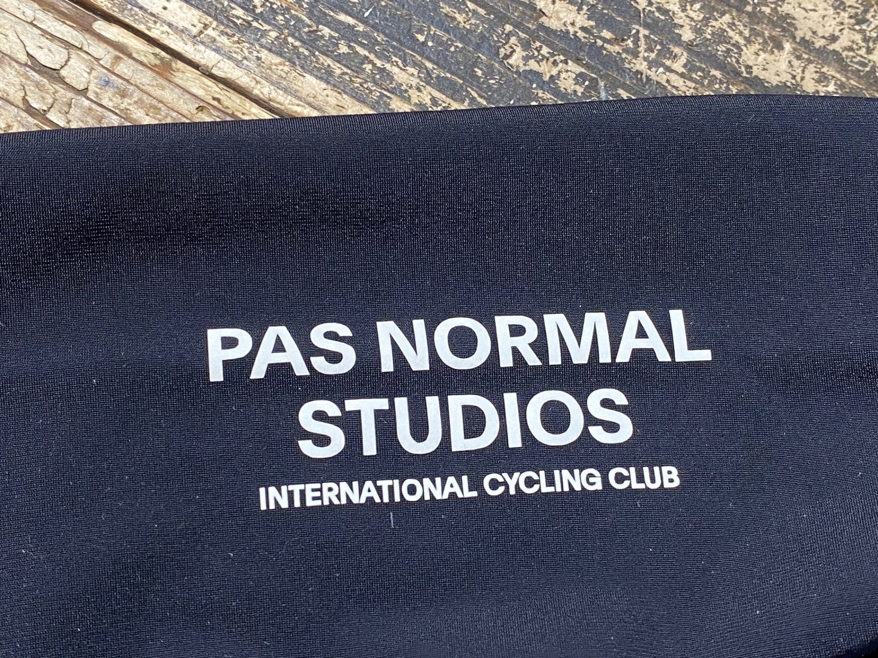 JP765 パスノーマルスタジオ PAS NORMAL STUDIOS レッグウォーマー 黒