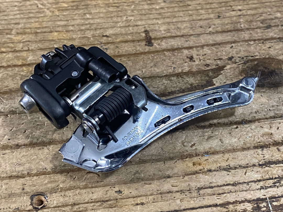 KI050 シマノ SHIMANO 105 FD-R7000 フロントディレイラー 直付 2s