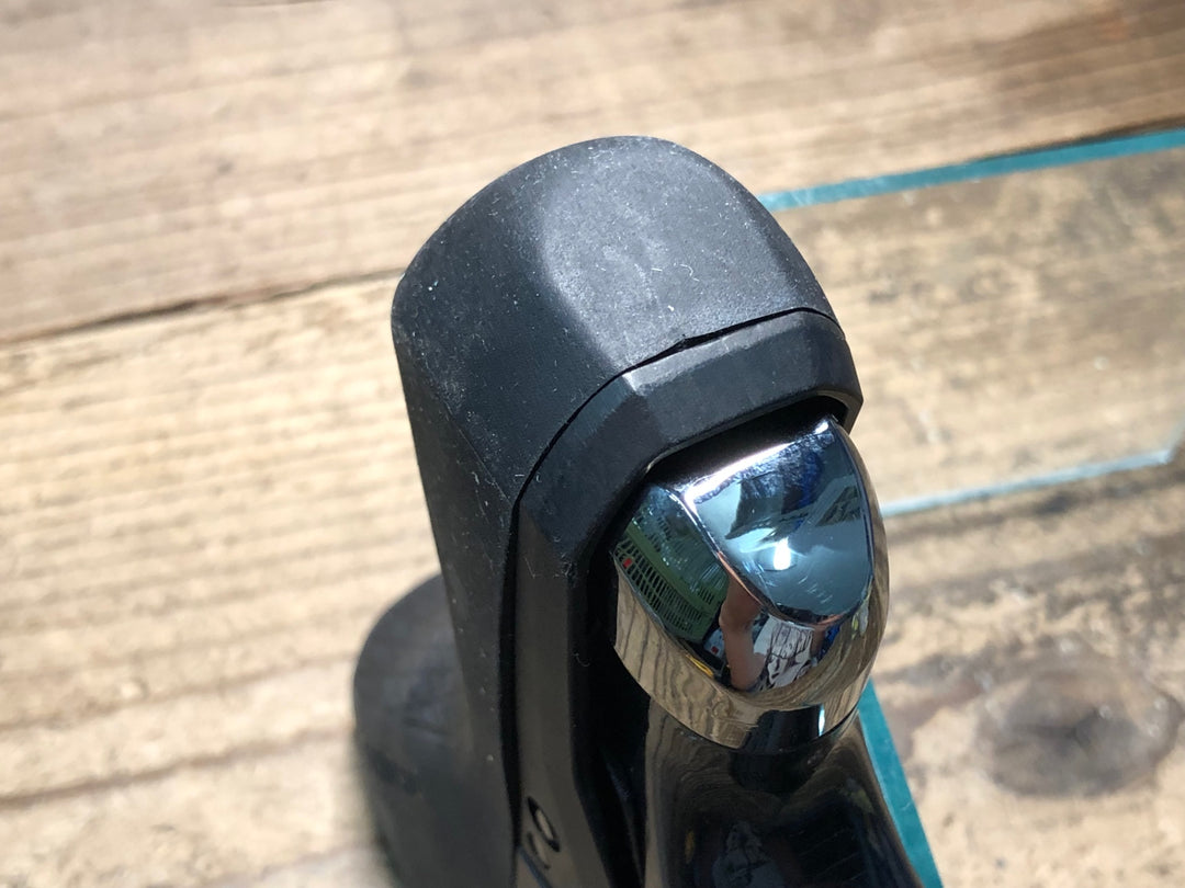 IT602 シマノ SHIMANO アルテグラ ULTEGRA ST-R8020 右 STIレバー 前期 油圧 ※固定部ひびの為ジャンク