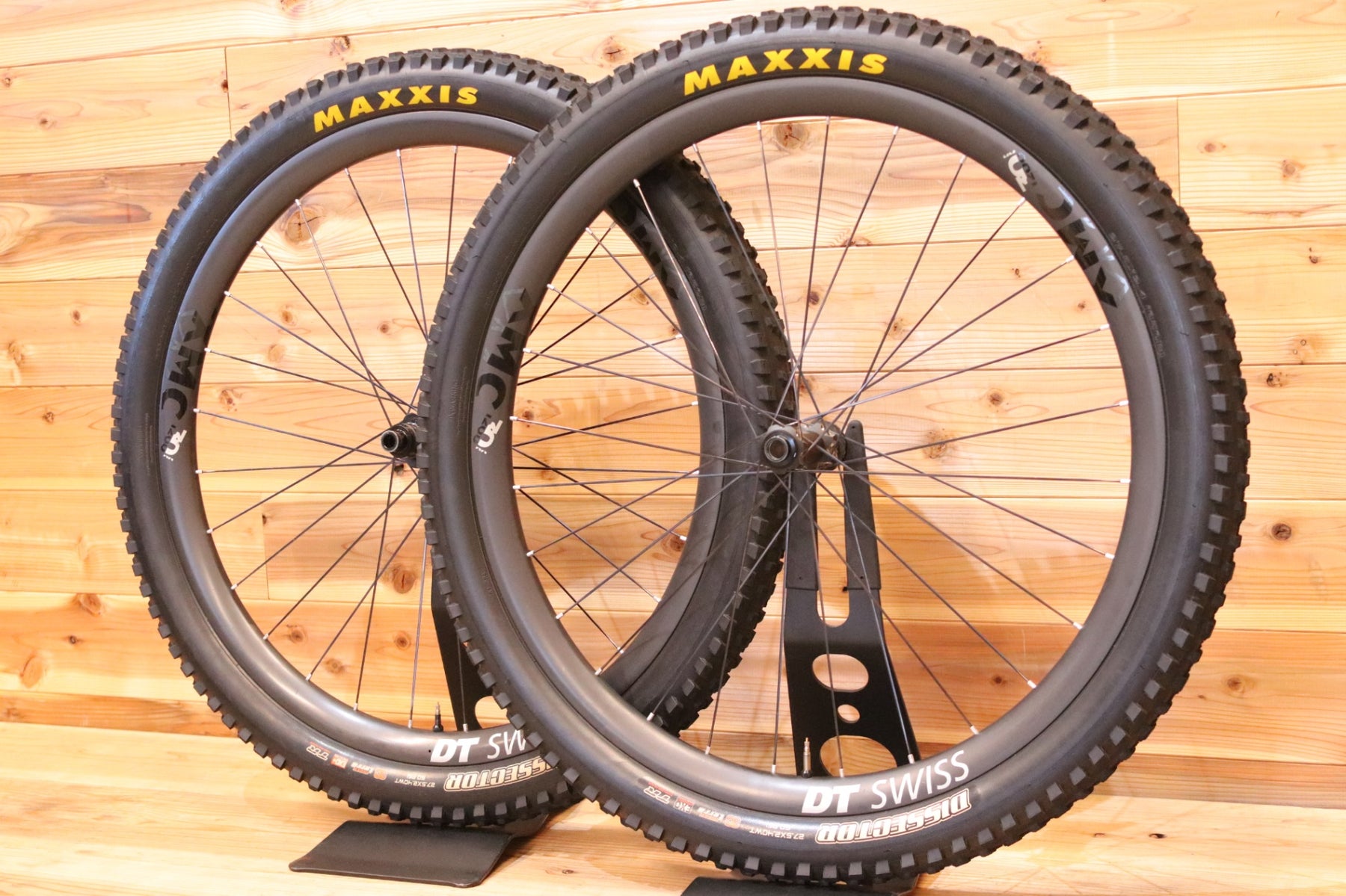 【極美品】DT SWISS AXIS 1.0 前後ホイールセット シマノ DT SWISS 「ディーティースイス」 E1800 SPLINE DB シマノ11速