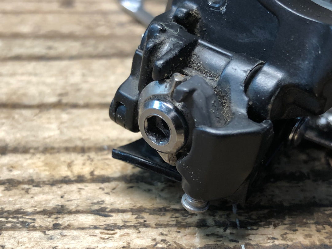 JL074 シマノ SHIMANO 105 FD-R7000 フロントディレイラー バンド式 Φ34.9 ※リンクカバー、固定ボルト欠品