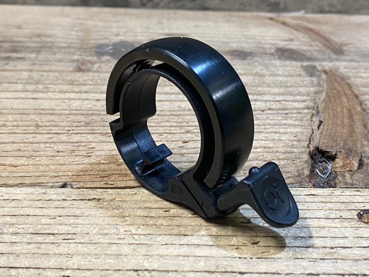 JU549 ノグ knog Oi ベル 黒 Φ31.8