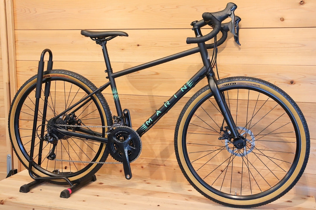 マリン MARIN フォーコーナーズ FOUR CORNERS 2020モデル Sサイズ シマノ ソラ R3000 9S クロモリ グラベル ロードバイク 650b 【千葉店】