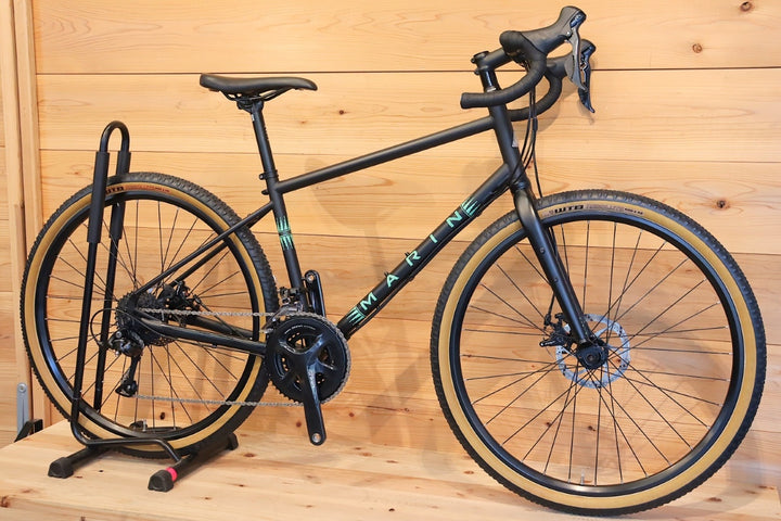 マリン MARIN フォーコーナーズ FOUR CORNERS 2020モデル Sサイズ シマノ ソラ R3000 9S クロモリ グラベル ロードバイク 650b 【千葉店】