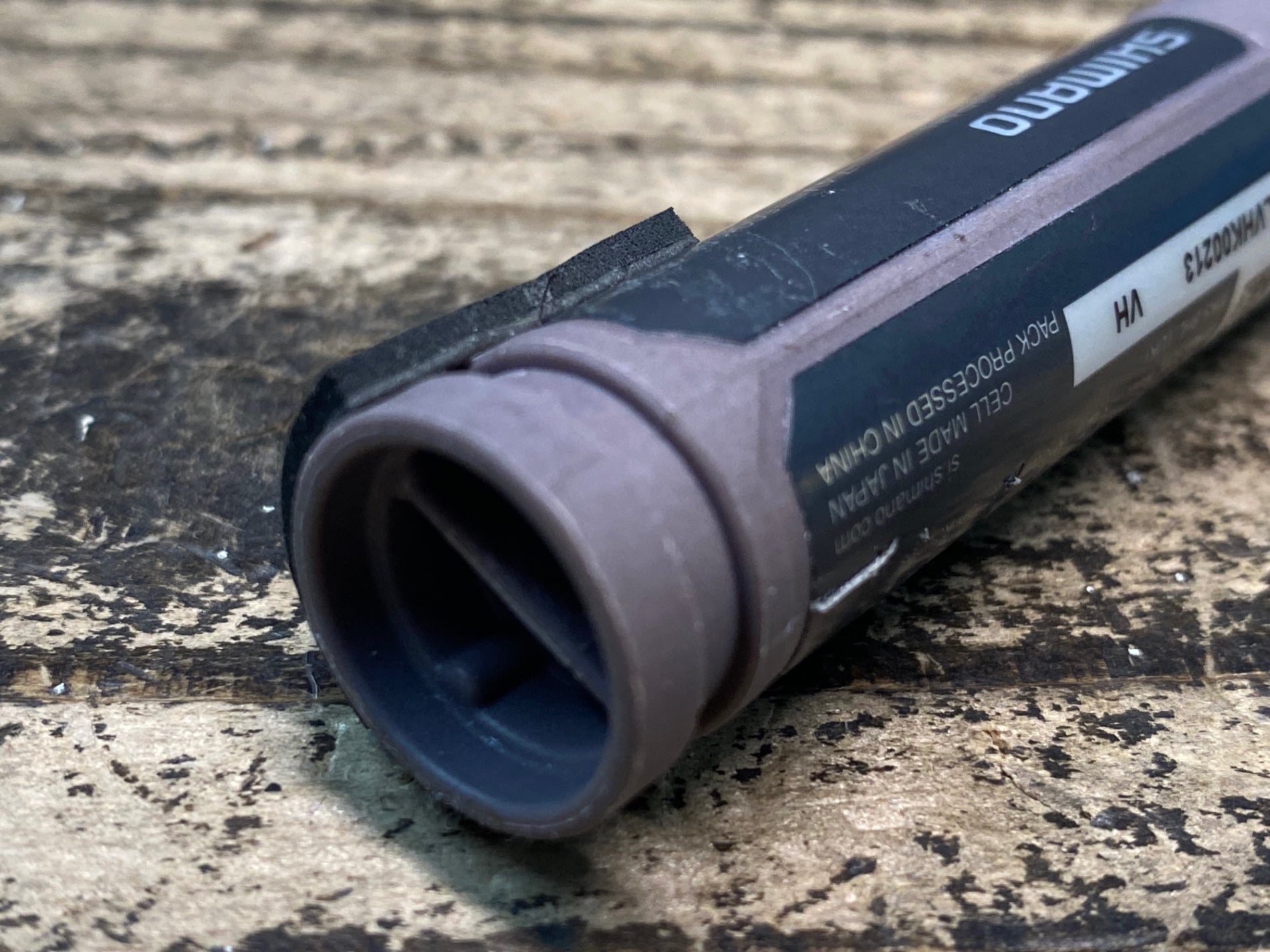 JO689 シマノ SHIMANO BT-DN110-A ビルトインバッテリー Di2 1ポート