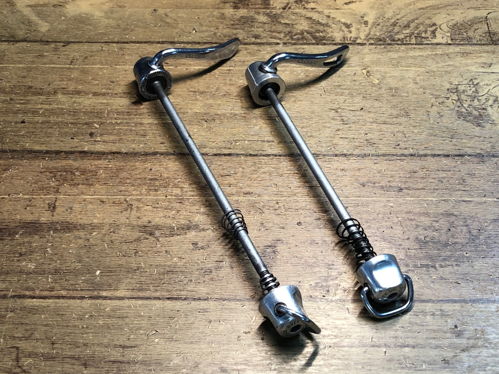 カンパニョーロ Campagnolo クイックリリース 100/130mm