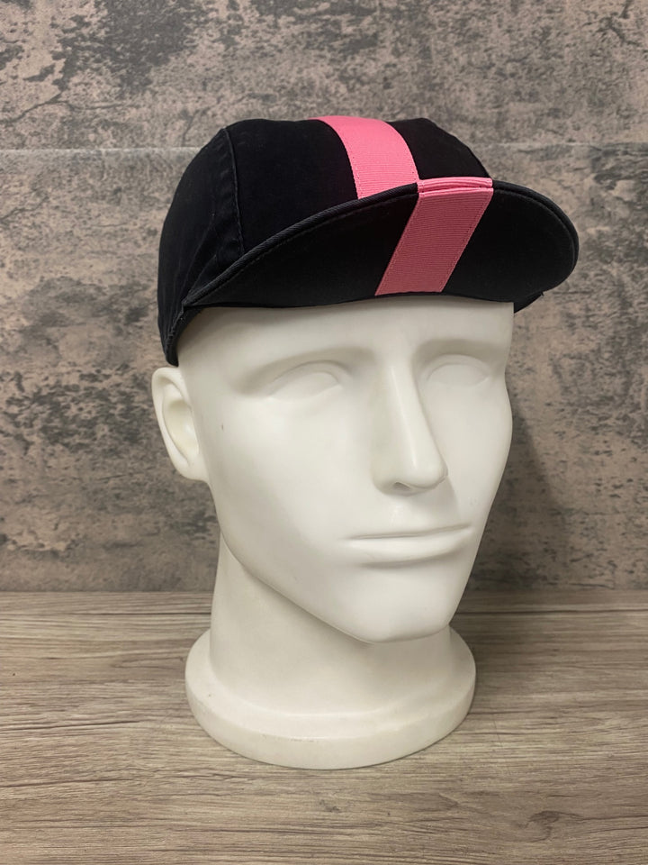 JS657 ラファ RAPHA CAP サイクルキャップ 黒 ピンク M