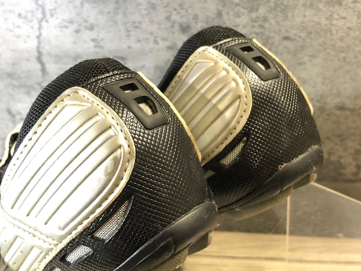 JR970 シマノ SHIMANO RT80 SH-RT80 ビンディングシューズ 2穴 シルバー EU43