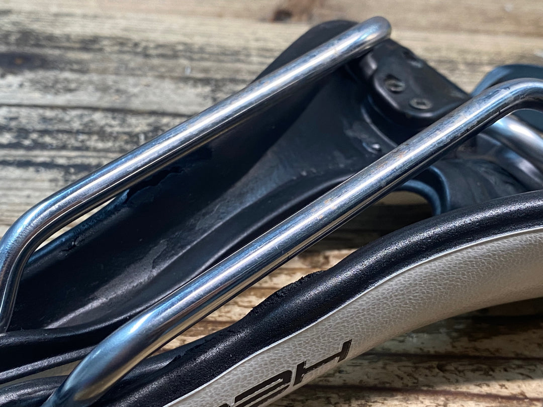 JG551 SELLE SMP HELL サドル 白
