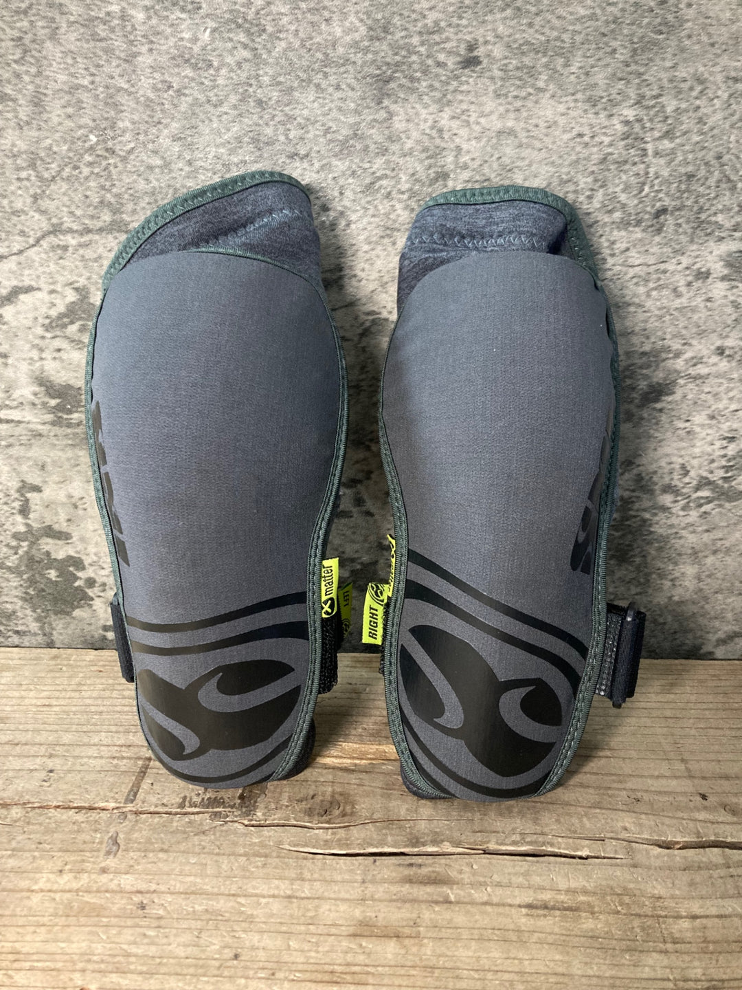 JX673 ixs Carve EVO+ elbow guard エルボーガード グレー XS
