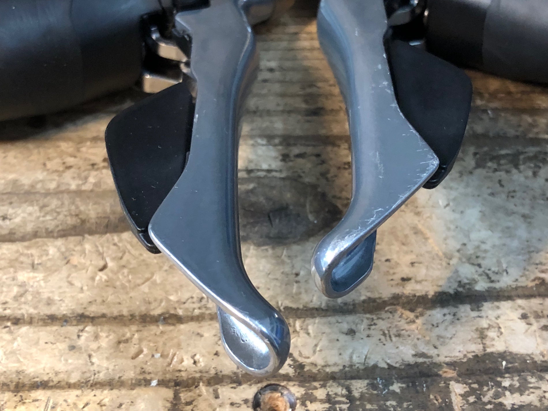 JV306 シマノ SHIMANO 105 ST-5800 STIレバー 2x11S シルバー – BICI