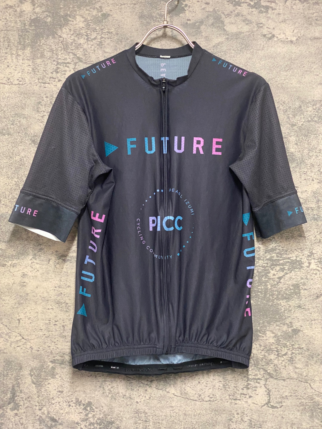 KE148 パールイズミ PEARL iZUMi PICC 半袖 サイクルジャージ 黒 ※サイズ不明、タグカット