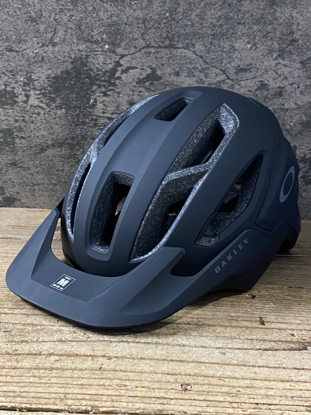 KN285 オークリー OAKLEY DRT TRAIL ASIAN ヘルメット 黒 M (2023/10)