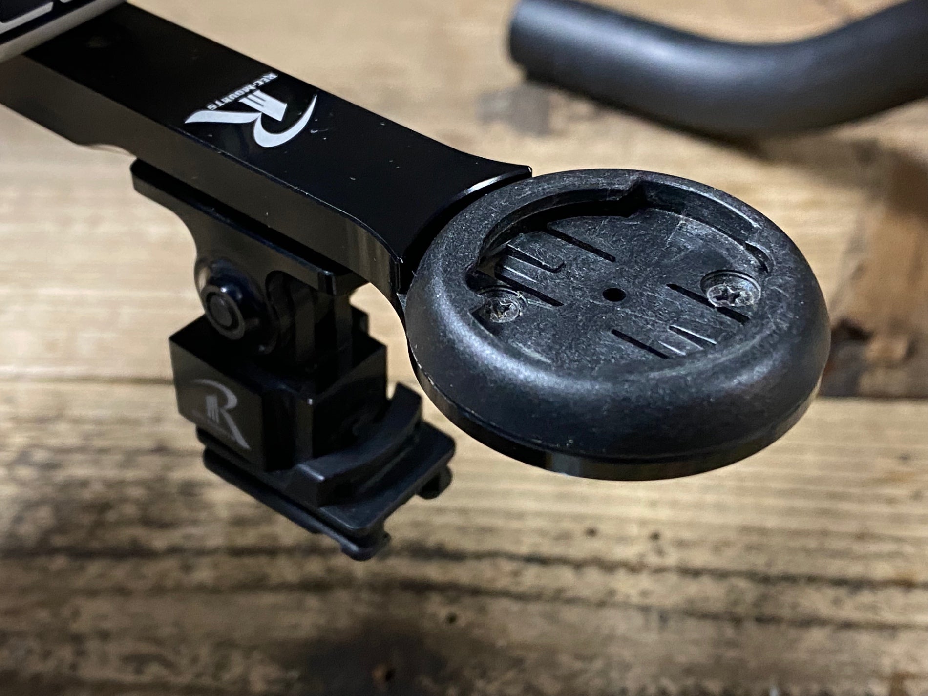 JS773 CUBE ICR AERO COCKPIT カーボン ドロップハンドル ブラケットC