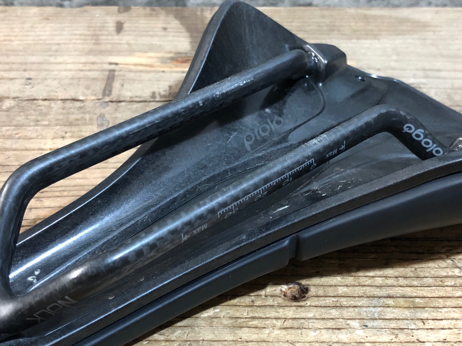KH190 プロロゴ prologo SCRATCH M5 サドル NACKレール 黒 138mm