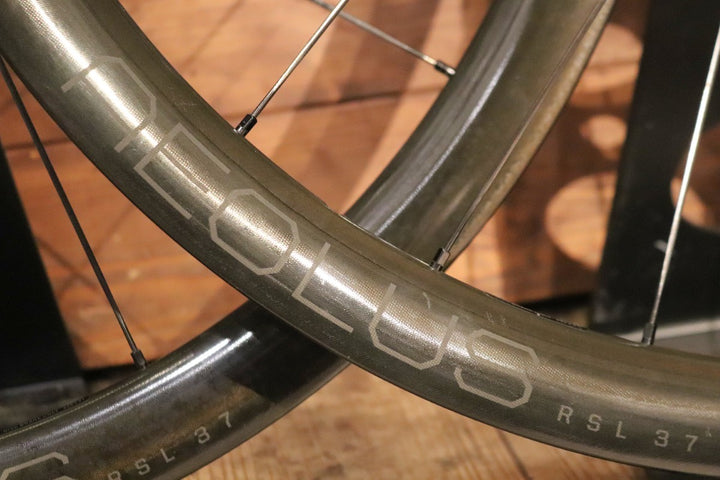 ボントレガー BONTRAGER アイオロス AEOLUS RSL 37 カーボン チューブレスレディ ホイールセット シマノ 11S/12S 【東京南麻布店】