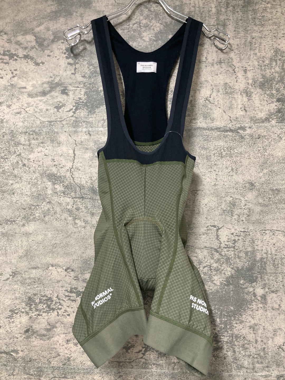 KJ324 パスノーマルスタジオ PAS NORMAL STUDIOS Essential bibs ビブショーツ オリーブ XS