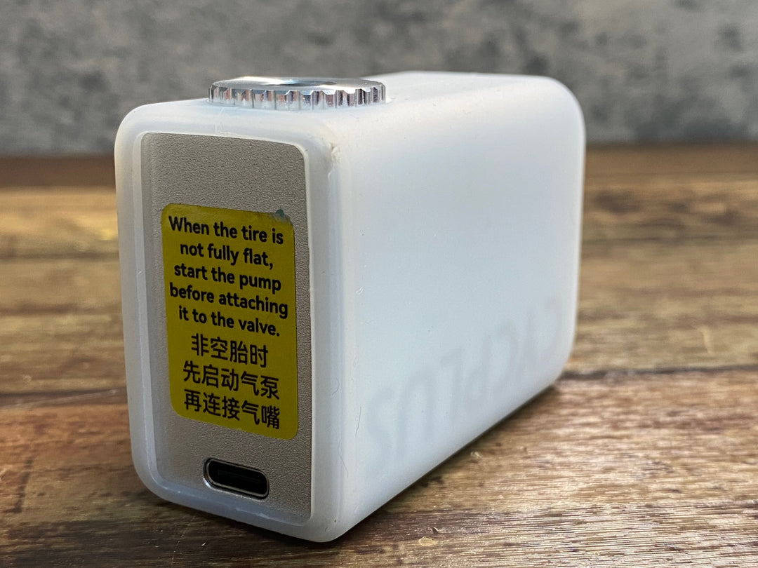 JE860 サイクプラス CYCPLUS 電動 携帯ポンプ 動作確認済み